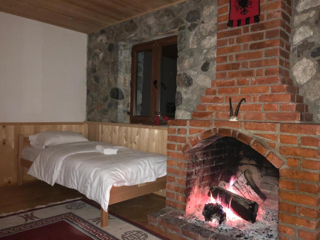 Guesthouse Rosi Kukaj Экстерьер фото